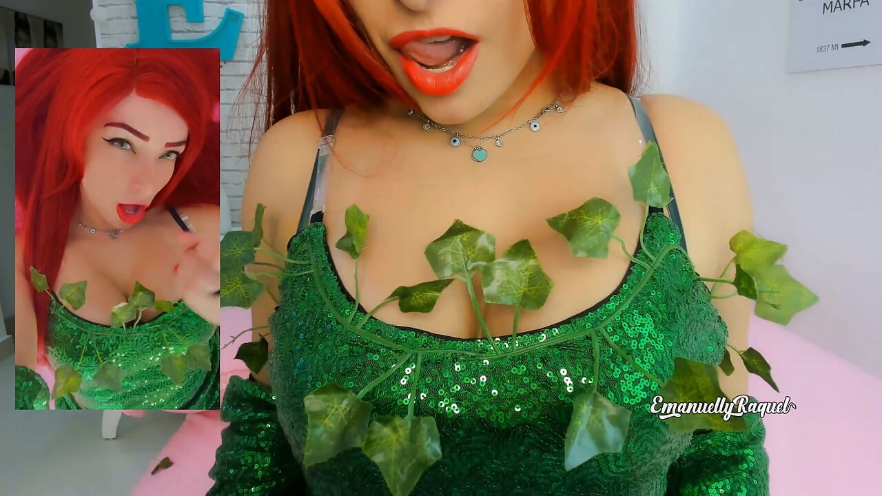 Hot latina EMANUELLY RAQUEL COSPLAY POISON IVY AHEGAO PUSSY PLAY AND PILLOW HUMPING