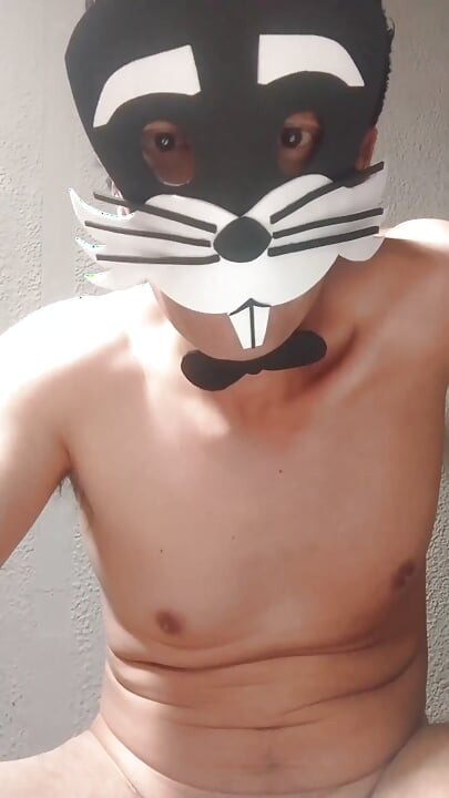 Hot guy very masturbating