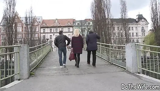 Cuck hilft Nikky dream, einen bbc in ihren arsch zu nehmen