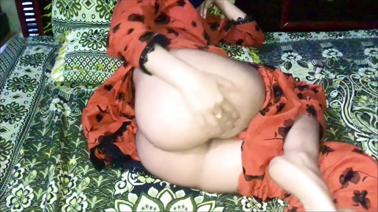 Dude someone sendgive me dick, I've waited too damn long"