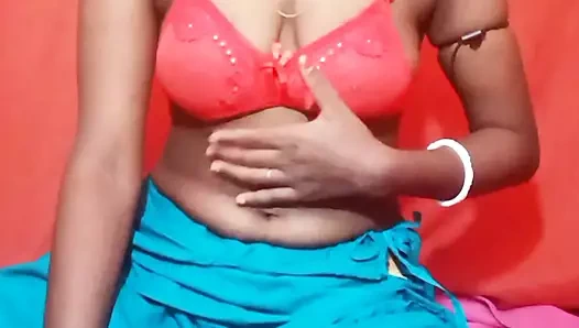 Tante seksi india super seksi asal bengali lagi asik ngentot memeknya pakai kain sperma