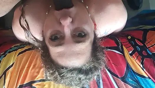 Wajah cewek super semok penurut ini dientot habis-habisan sama kontol besar pria kulit hitam