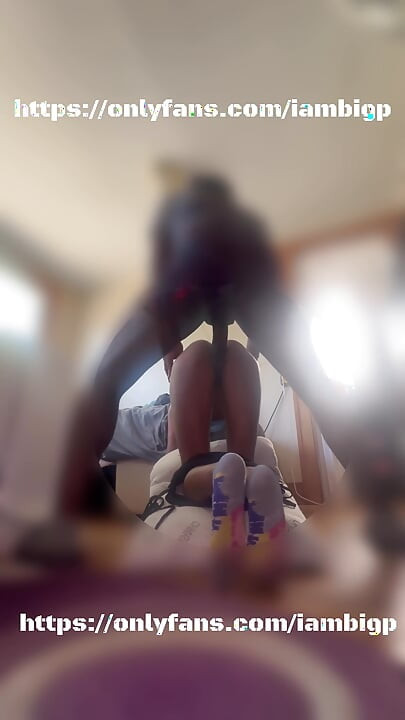 モンスターのチンポが私のきつい秘部を突く