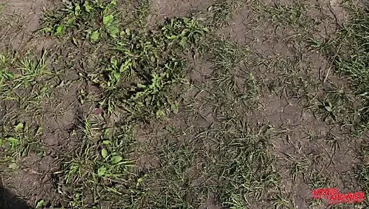 Трахнул подругу моей лучшей подруги в лесу