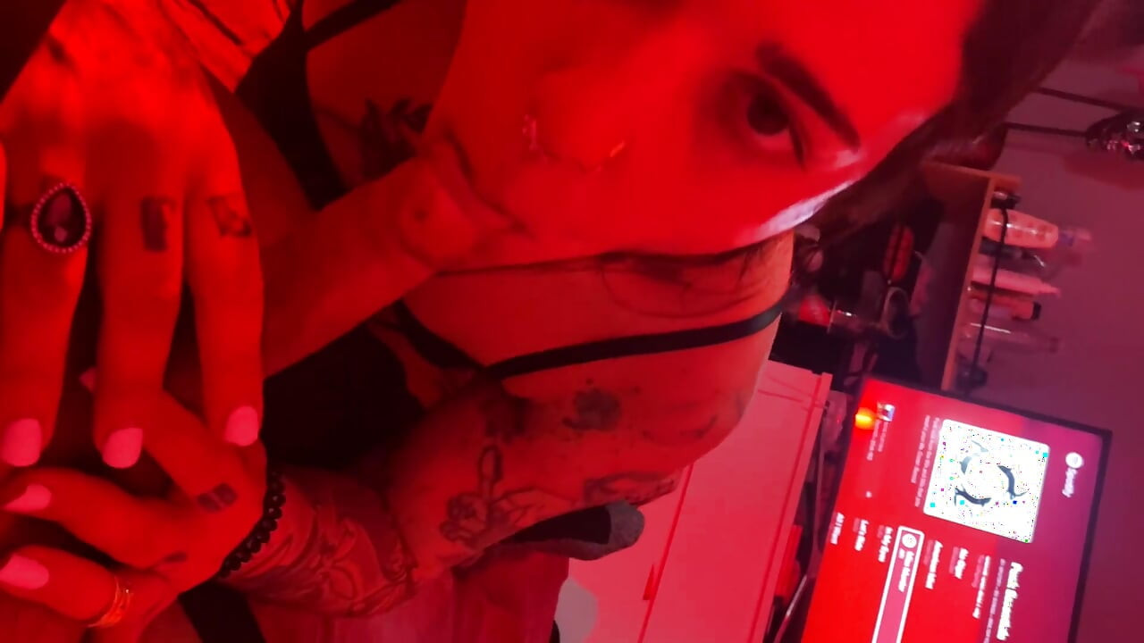 Pušila sam mu, ali sam ga zamolila da mi popuši vruće