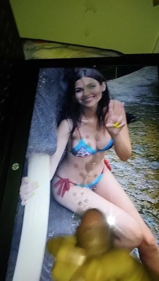 Victoria Justice (semen homenaje) pt2