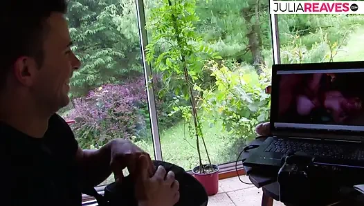 Sexy shannya wird gefickt, nachdem sie einen riesigen schwanz im busch gelutscht hat