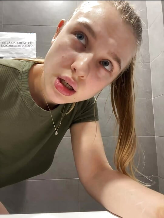Crazy Squirting in public with big cock