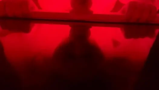 İri güzel kadın dildoyla gırtlağına kadar alıyor