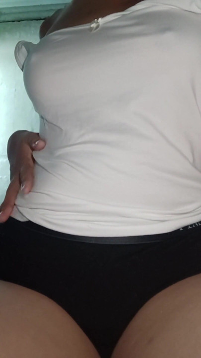 Beautiful Latina in real video | Clip 1