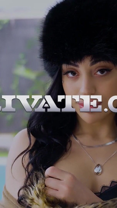 Private com - Você quer ver Isabella Angelina desfrutar de uma estréia dp? | Clipe 1