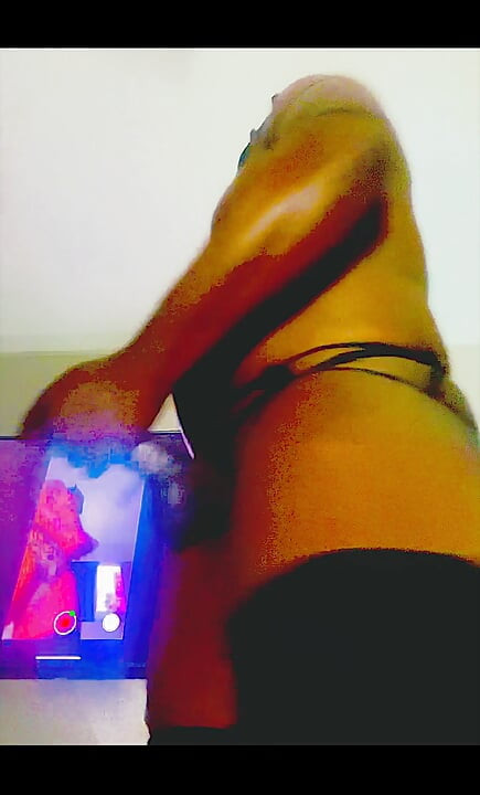 Black sissy ball drainer 9