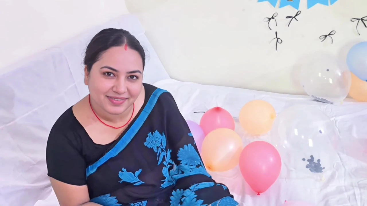 Bhabhi Ne Birthday per Dever Ko Surprise Diya or Apni Chut Di Gift Mein full video