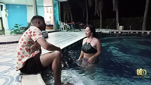 Cris_lacobra suka nyepong kontol anita