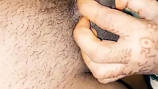 Küçük yaraklı kadın kılıklı büyük vajinalı ateşli evli kadın