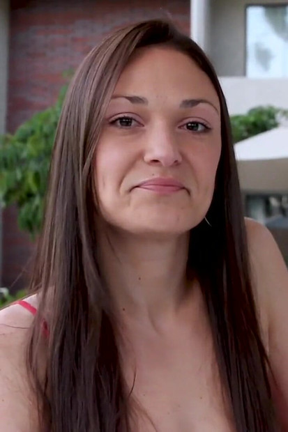 דוגמנית ארוטית אוליביה ויילדר מביאה סקסיות וניסיון