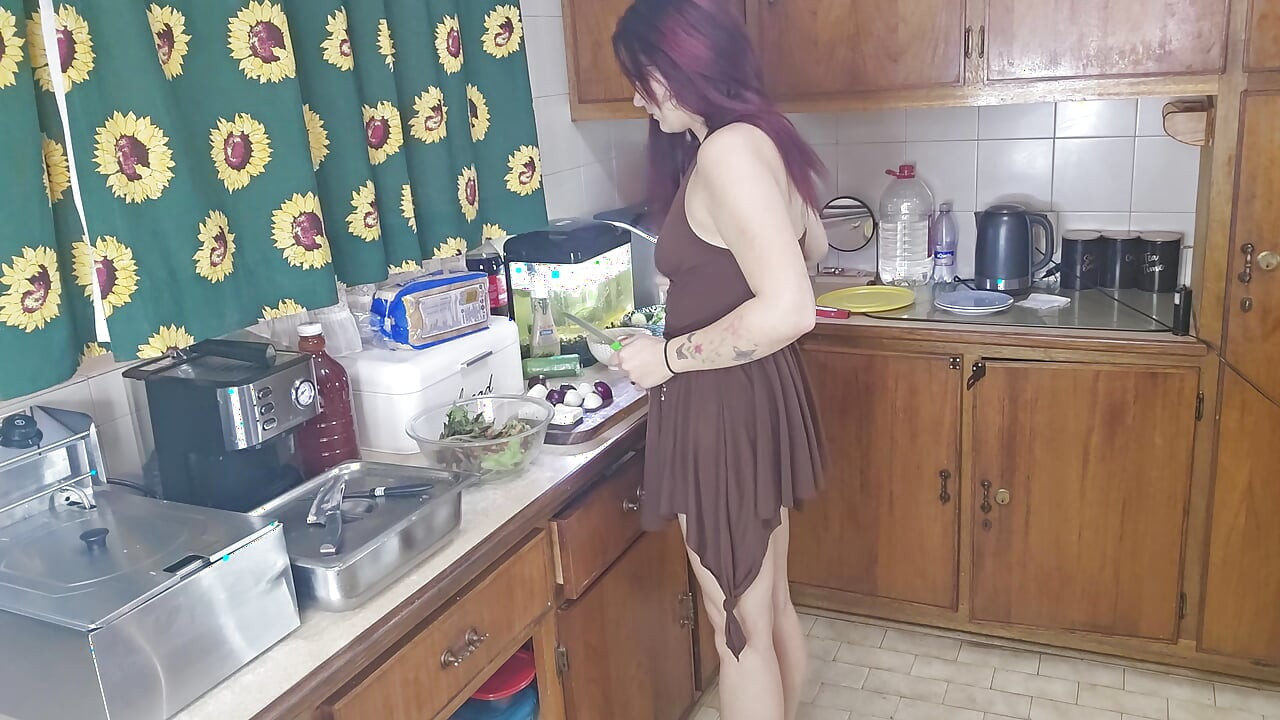 Bored and ignored girlfriend fucked while making dinner