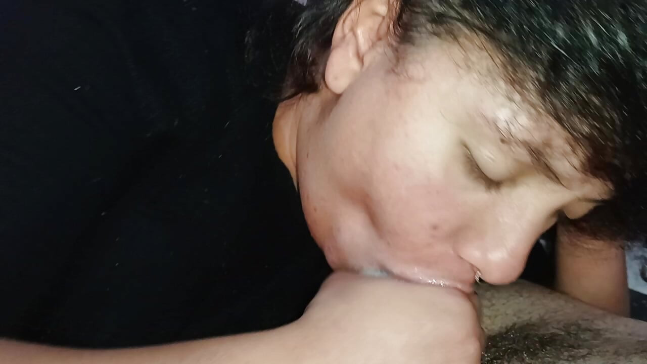 EXTREME CREAMPIE, FILLING THIS LITTLE MOUTH WITH SO MUCH CUM