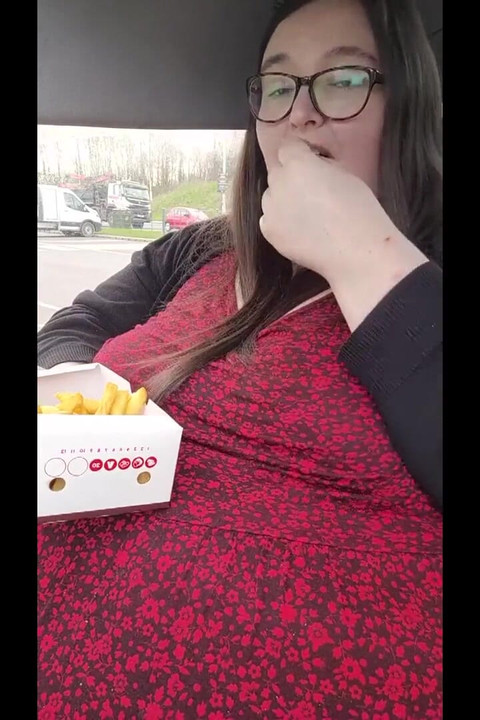 LadyBrads Vs Burger king