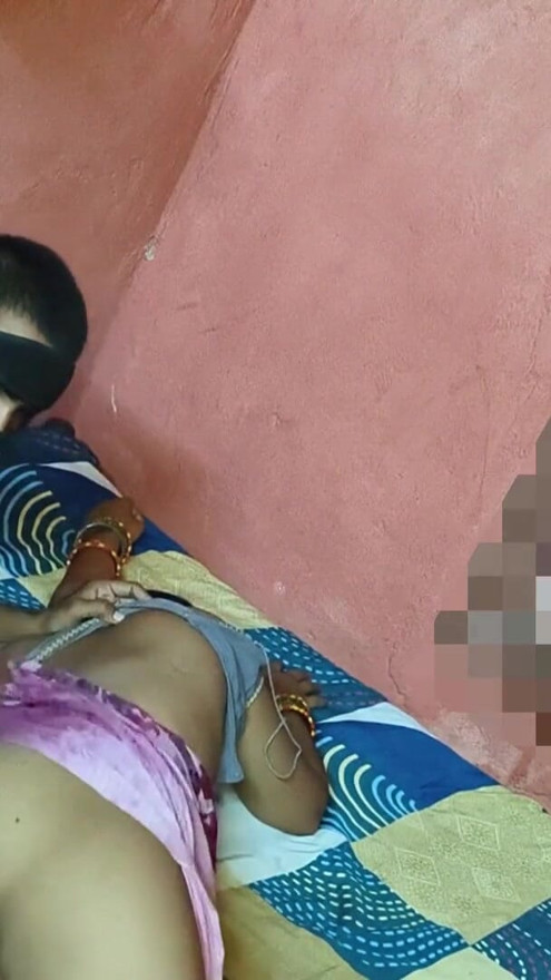 Indian aunty ki Desi devar G ne chuchi dabake pel diya aur khub maja aaya humko | Clip 1