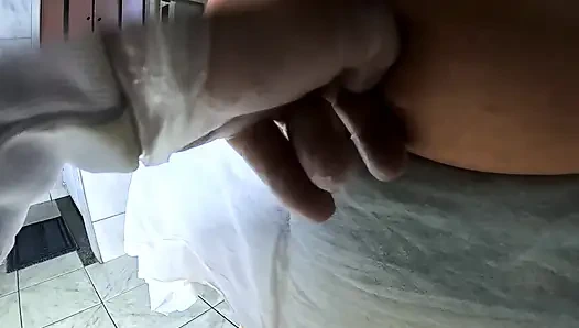 Kleine blinde hatte orgasmen mit dem muschilecken und anale penetration vom frauenarzt.