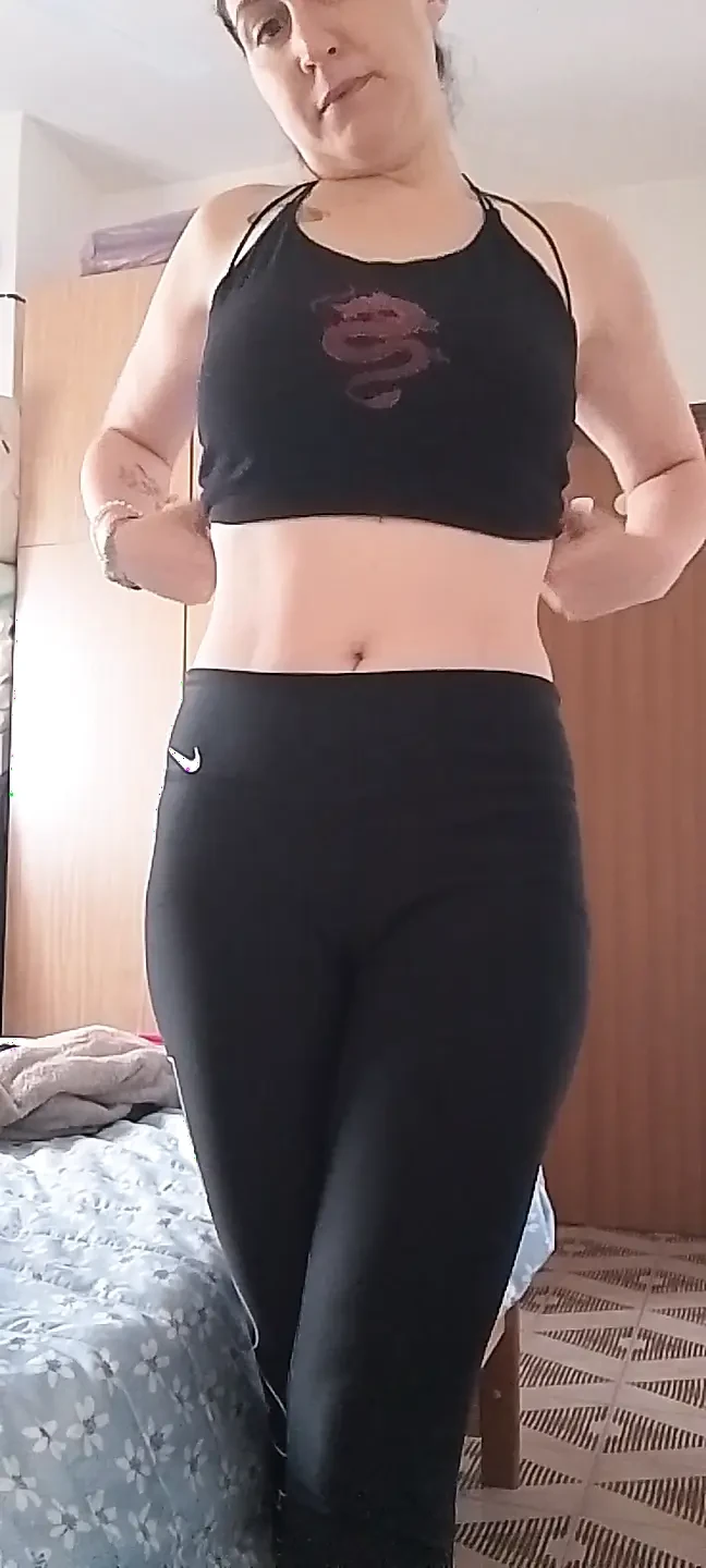 紧身运动服想要你好