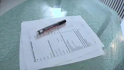 Sarışın kaltak büyük memeli anal ve büyük dildoyla sikişiyor