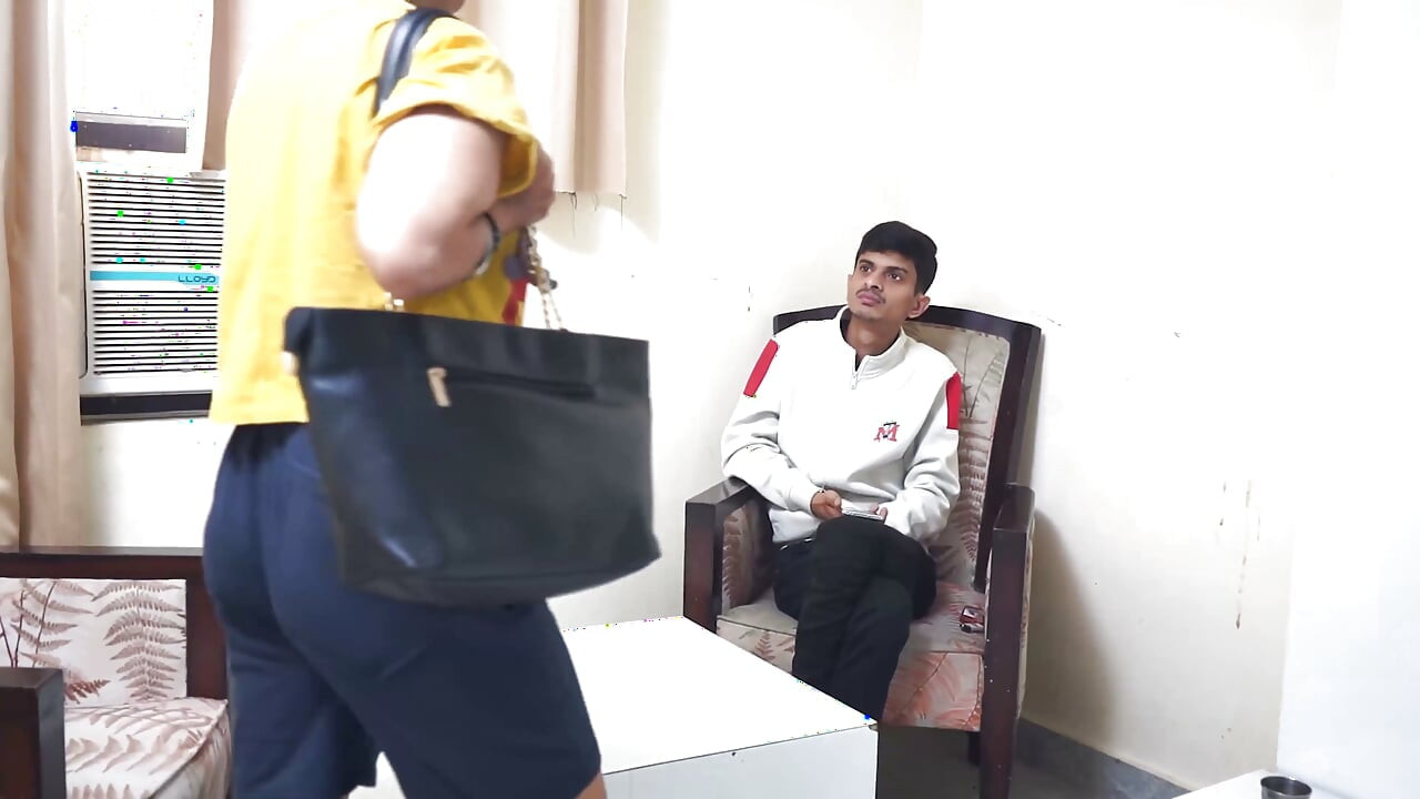 Old and Young Desi Indian Bhabhi Sex with College Boy
