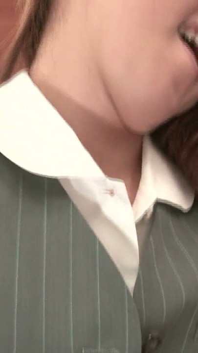 JAPANESE SEXY BITCHES ENJOYS A VIBRATOR RUB BEFORE RIDING A | Clip 1