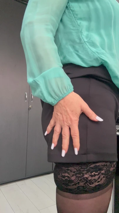 熟女继母戏弄