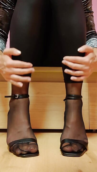 Dangling High Sandal Heels and Cum in Stockings
