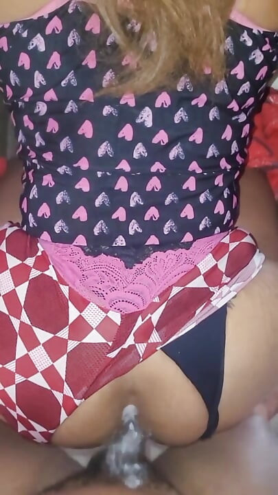 She knows how to do a really beautiful anal gap.
