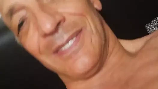 i am 2
