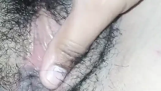 Çalışanım sikiliyor ve mastürbasyon yapıyor