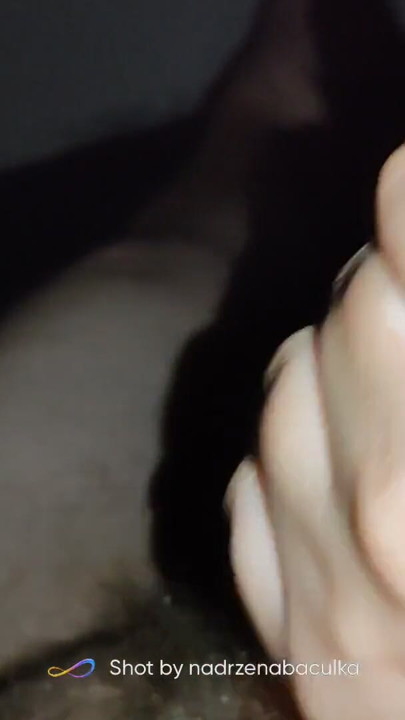 ทําให้แฟนหนุ่มของฉันมีความสุขชักว่าวคู่รักมือสมัครเล่นเกมคืนด้วยควย | คลิป 1