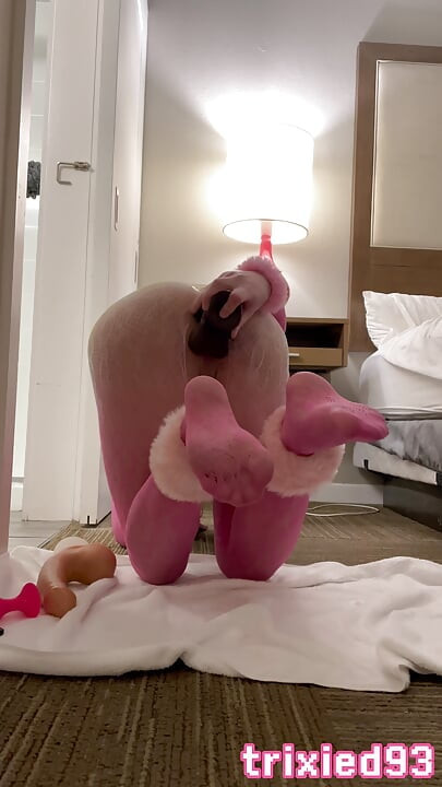 Sissy Slutty Kitty wants Daddy to fill her holes