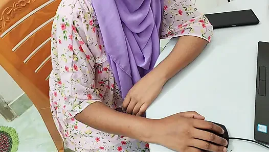 Kakak ipar india berhijab promosi ngentot sama bosnya desi xxx
