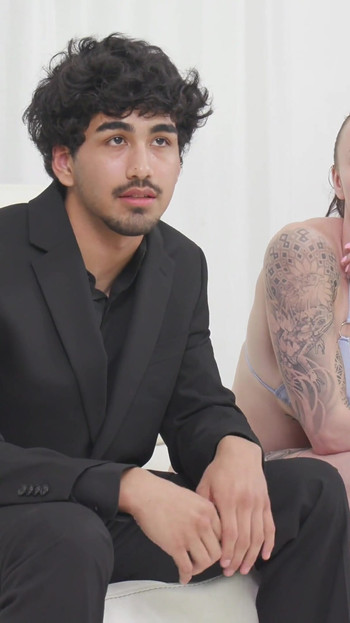 Nézz meg egy vágatlan 19 éves latino baszást Jay Raw és Indica Marie között