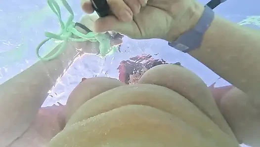 Girl Swimming Naked Underwater No Panties