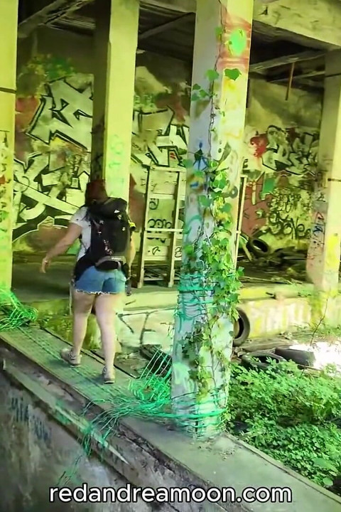 Vlog August Urbex, Double Blowjob & Dildo
