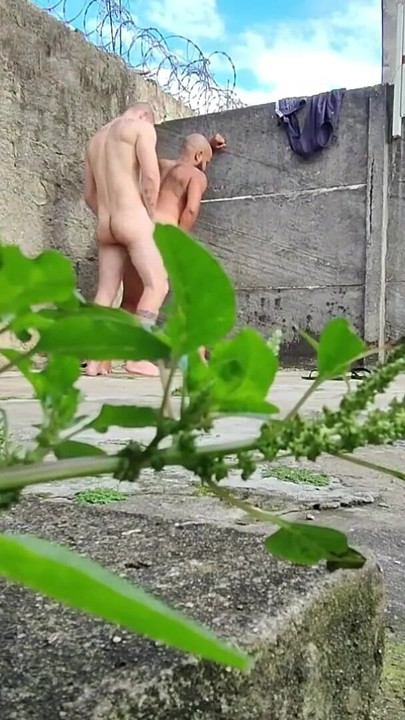 Kamera u šumi snima dva heteroseksualna frajera kako se jebu | Isječak 3