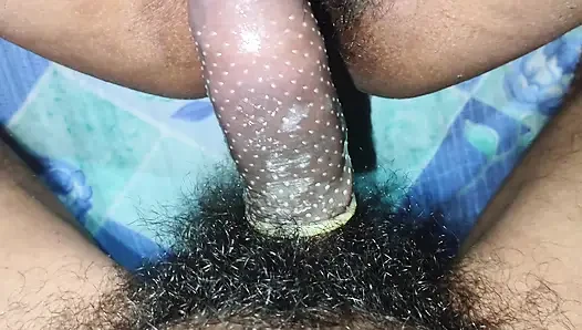 Üvey erkek kardeş seks videoları çekerken üvey kız kardeşiyle kötü seks yapıyor