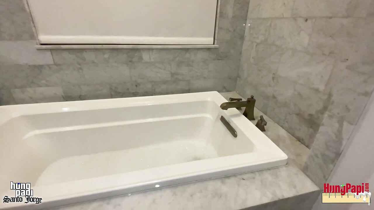 2 Hung Dl Latinos Breeding Shower Fucking Bathtub Raw Gay Sex! Hung Papi Santo Jorge Eddy Blanco