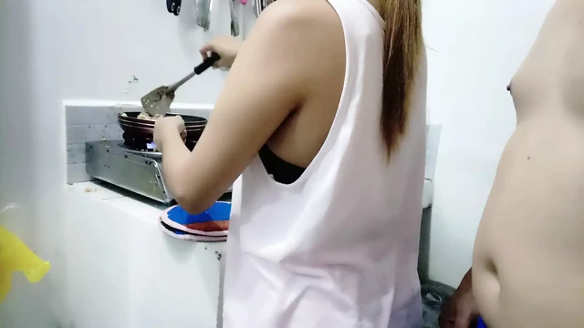 ASIAN WIFE SHARE WITH STRANGER