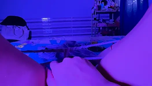 Kolombiyalı kız mastürbasyon yaparken kendini kaydediyor ve yılı geçirmesi için öğretmenine gönderiyor