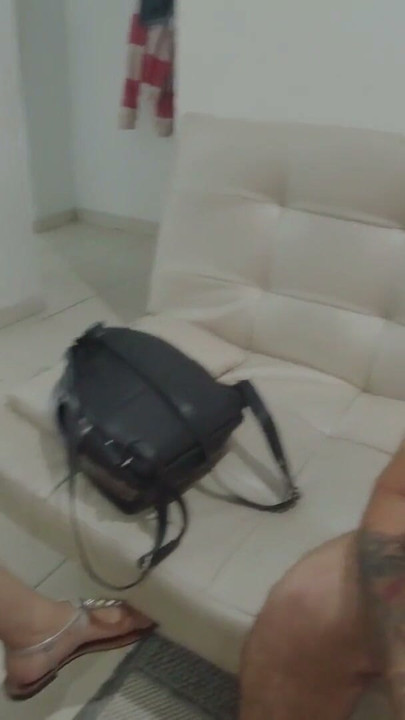 发现我的员工很骚 最后操了她骚逼 - 西班牙语色情片 | 第1集