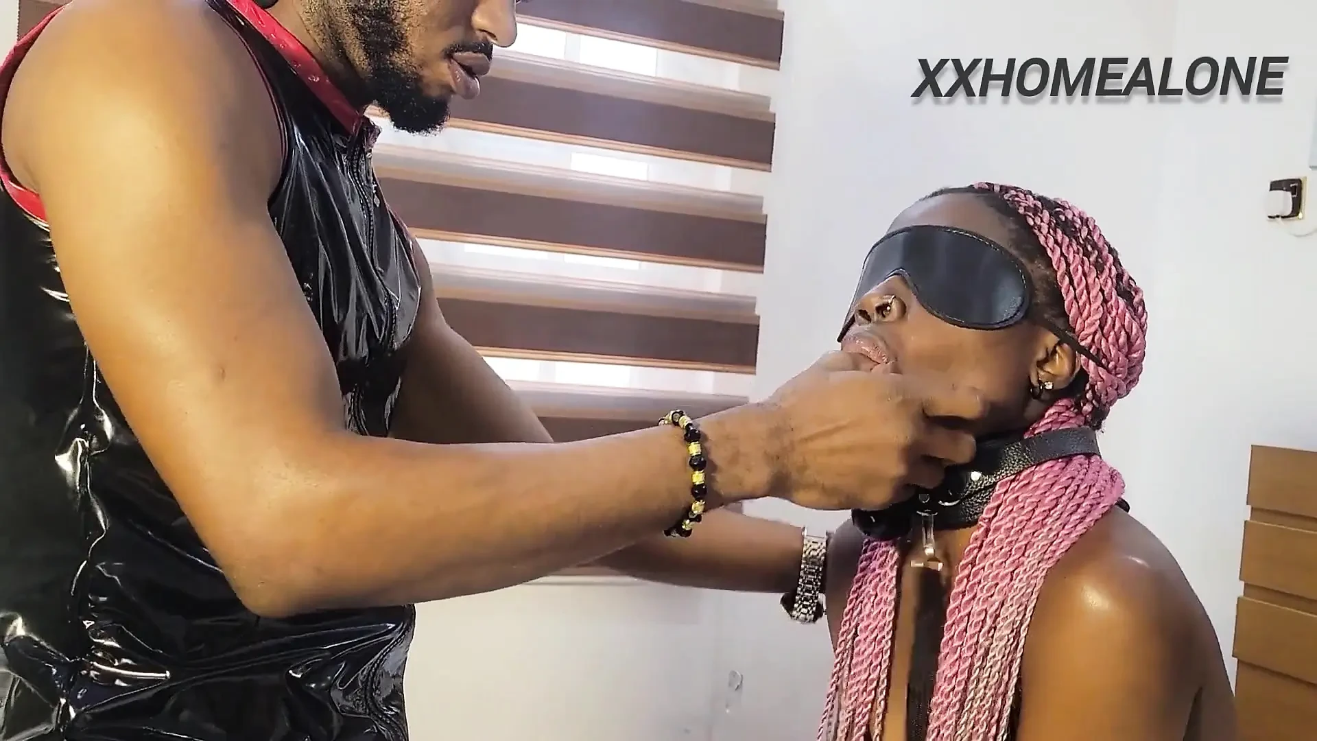 Home Alone,vera - leather,blowjob