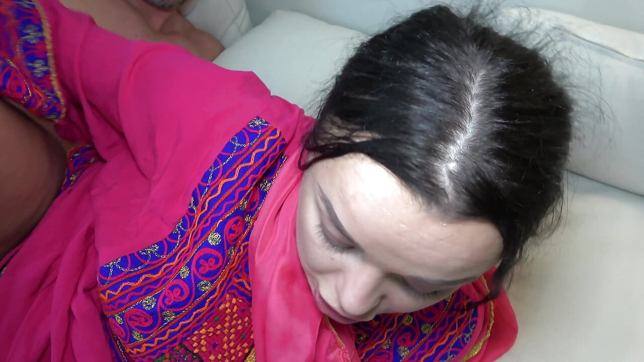 Muslim Housewife with Hijab Fucked by Her Big Cock Brother-in-law