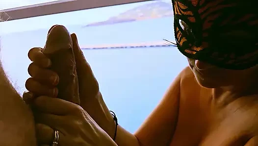 Amatuer tombul yarak emici olgun üvey anne büyük yarak emiyor