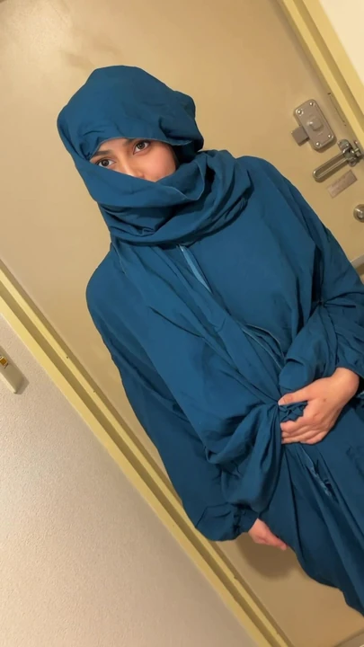 Hot Arabian girl visits neighbor's house for sugar